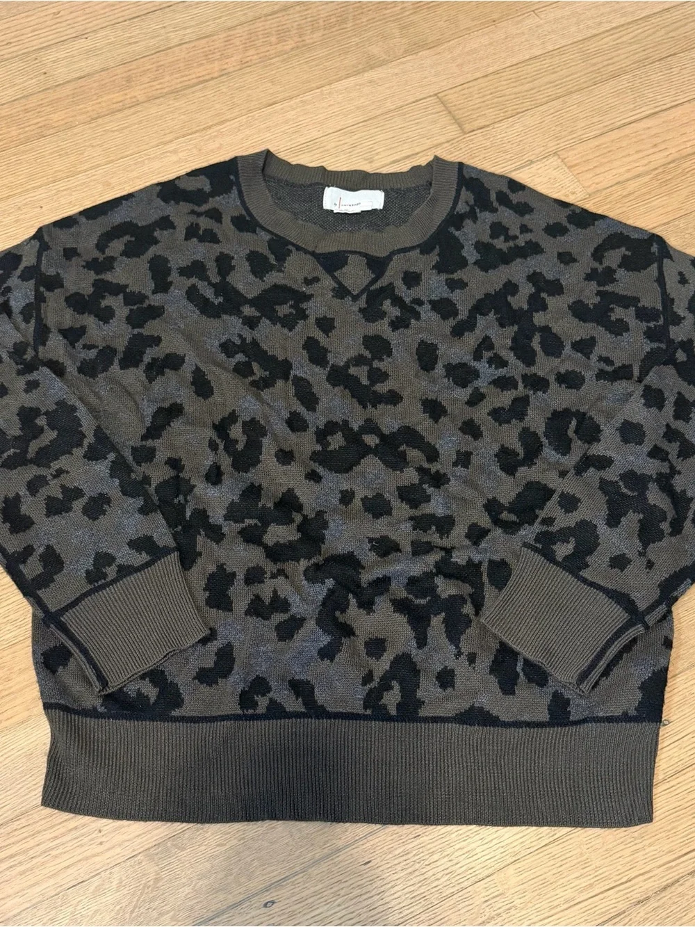 Ethan by Anthropologie Charcoal Green and Black Leopard-Print Crewneck Sweater - Picture 3 of 5